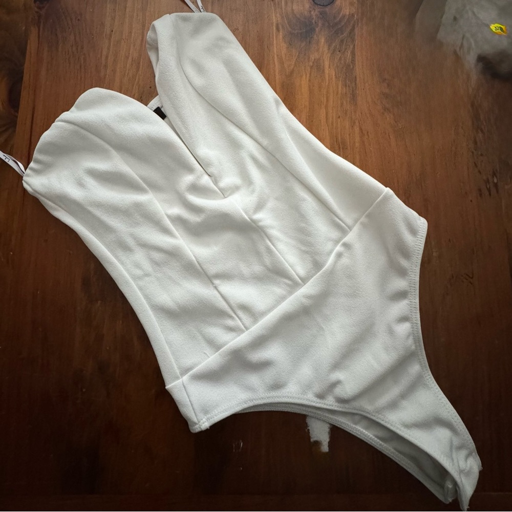 Lulus White Size XS BodySuit